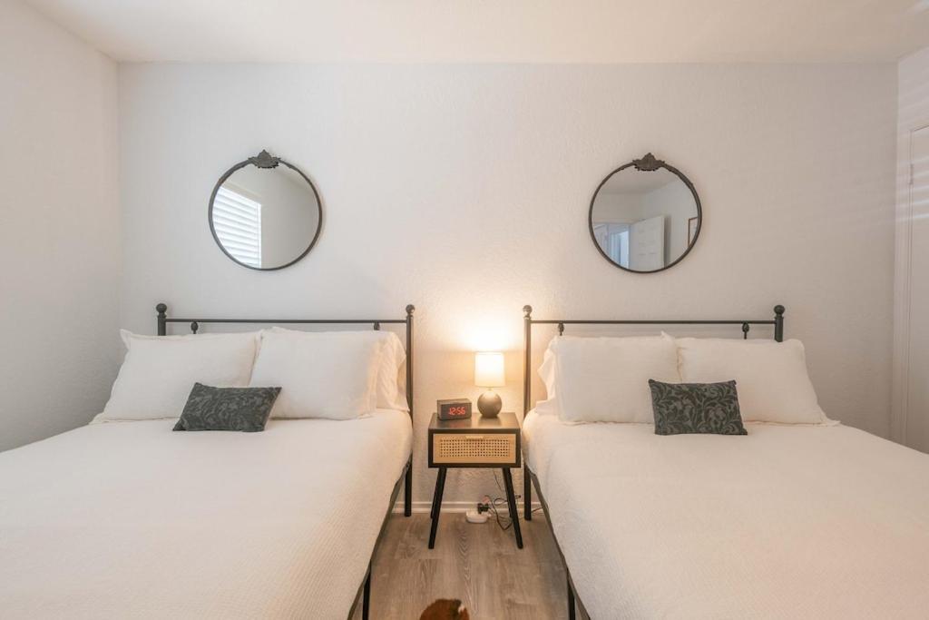 Timeless-Texas-Inn - Heated Pool Oasis & Lux Vibe Round Rock Εξωτερικό φωτογραφία