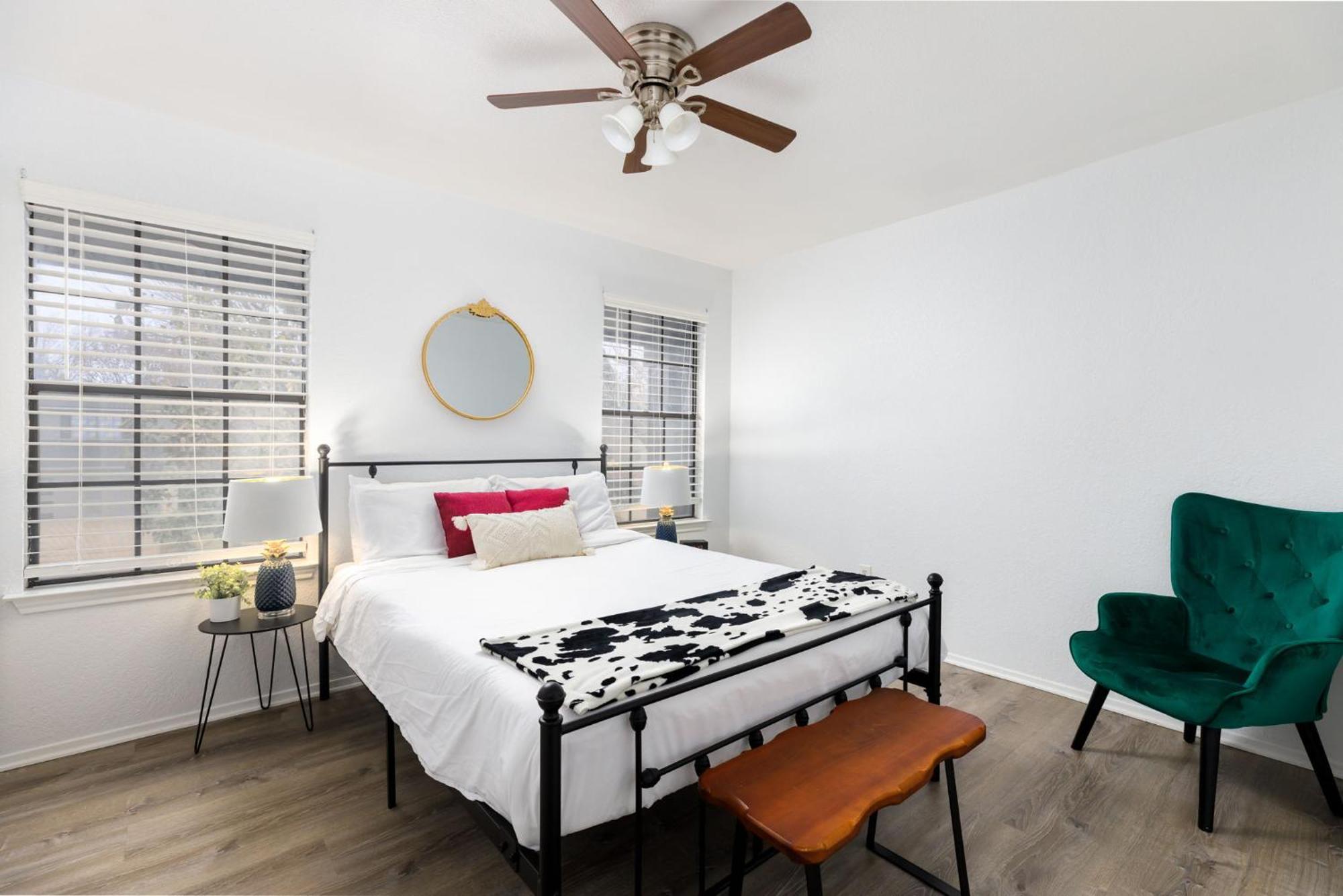Timeless-Texas-Inn - Heated Pool Oasis & Lux Vibe Round Rock Εξωτερικό φωτογραφία
